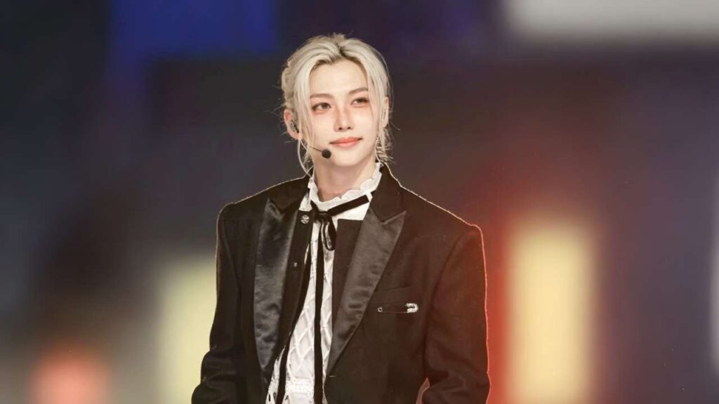 Felix Stray Kids Rapper Dancer Handsome Sunshine Deep Voice - Top 20 Most Handsome Men in Asia 2025